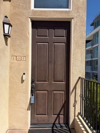 286 N Madison #404 photo 12