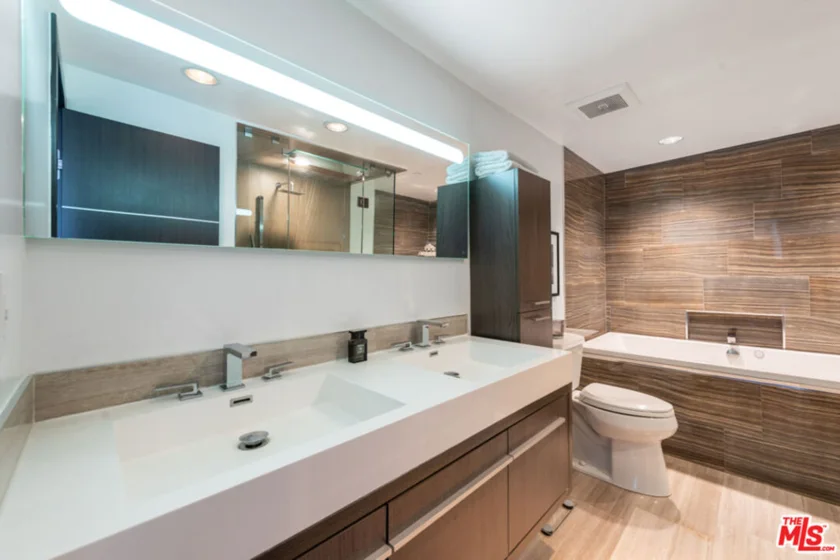 10445 Wilshire Boulevard #1905 photo 73