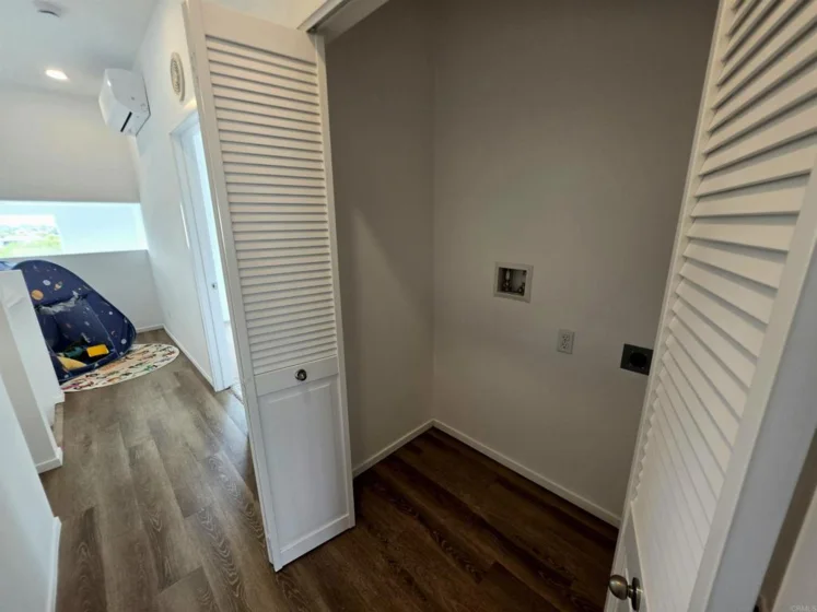 4954 Ocean View Boulevard photo 19