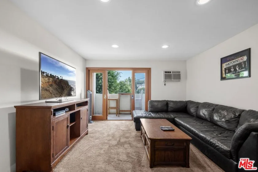 8577 Rugby Drive #203 photo 1