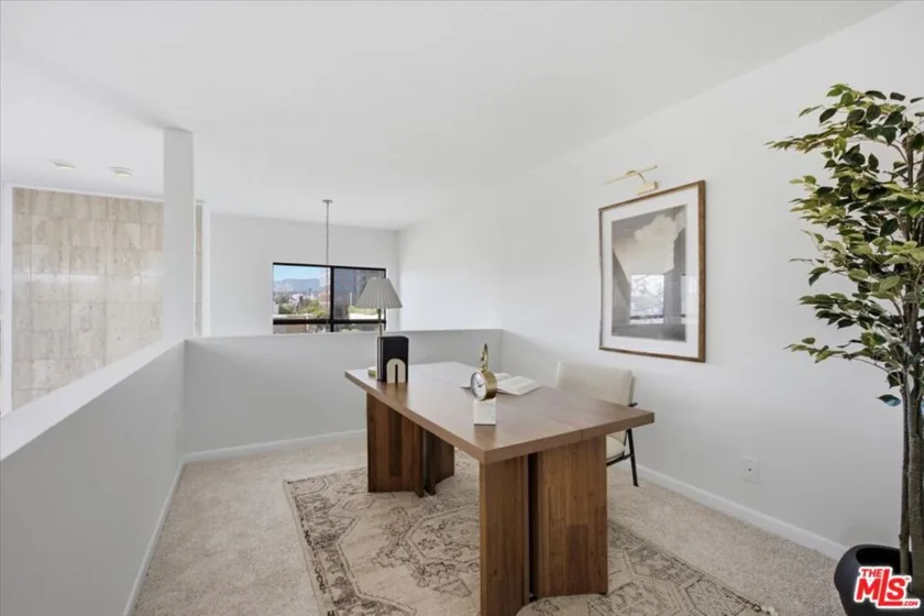 1271 Granville Avenue #402 photo 20