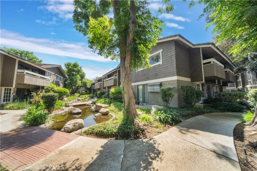 181 Streamwood photo 16