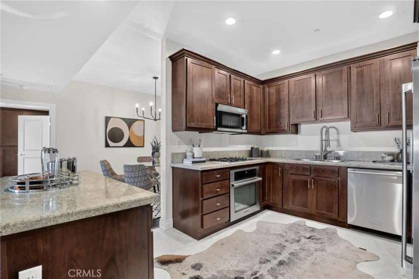 4424 Whitsett Avenue #303 photo 13