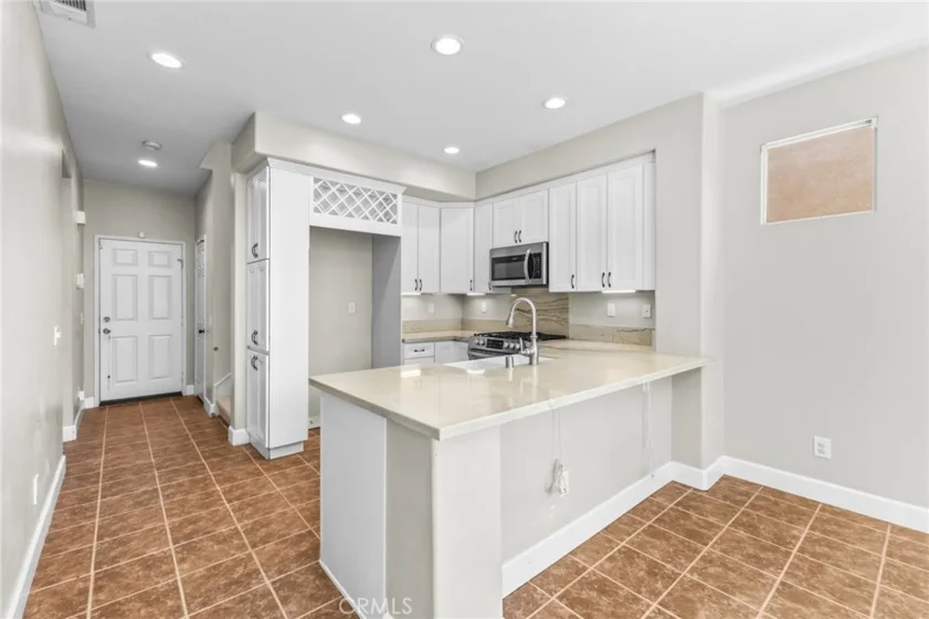 28403 Ravenna photo 20