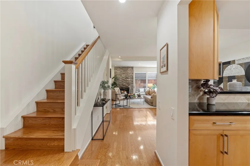 10933 Wellworth Avenue #10 photo 24