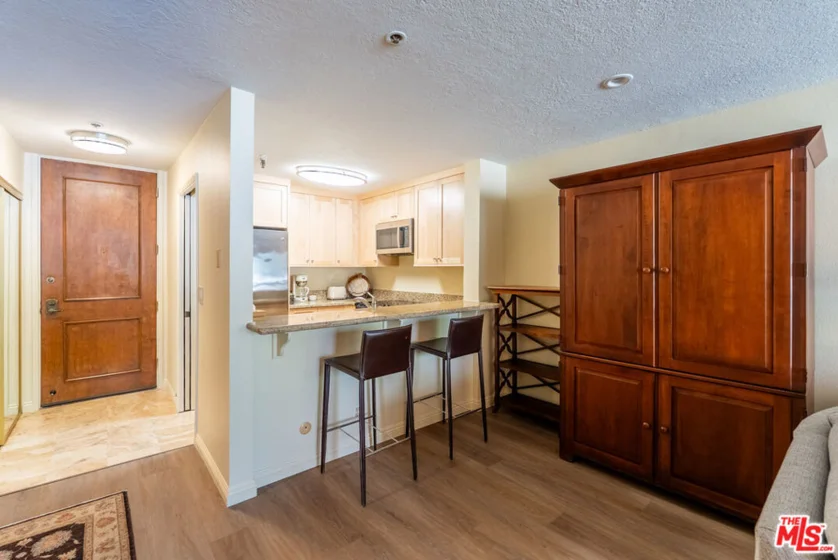 121 S Hope Street #417 photo 6