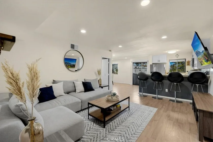 18530 Hatteras Street #337 photo 1