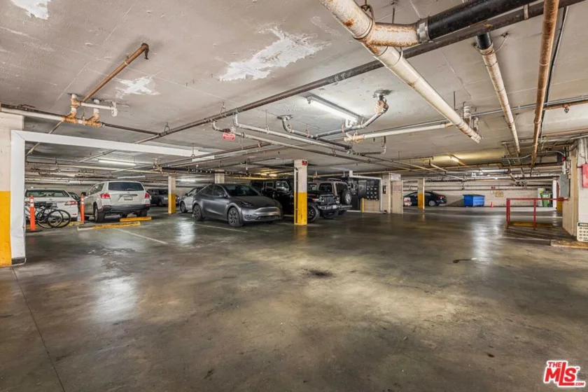 210 S La Fayette Park Place #314 photo 26