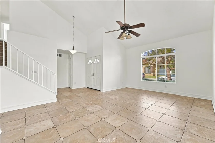 220 Suffolk photo 7