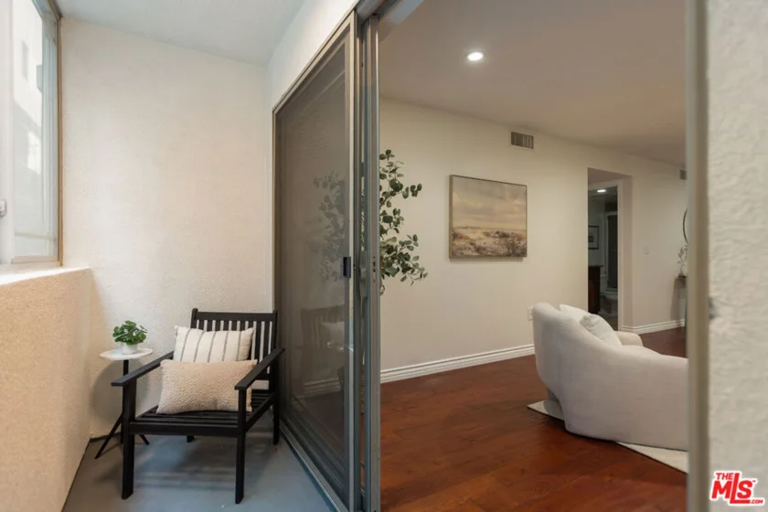 4733 Elmwood Avenue #102 photo 16