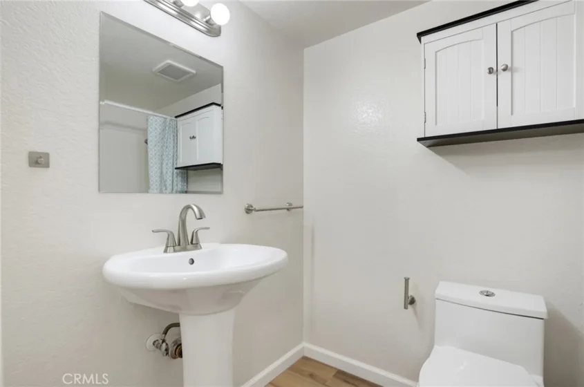 460 Oak Street #215 photo 21