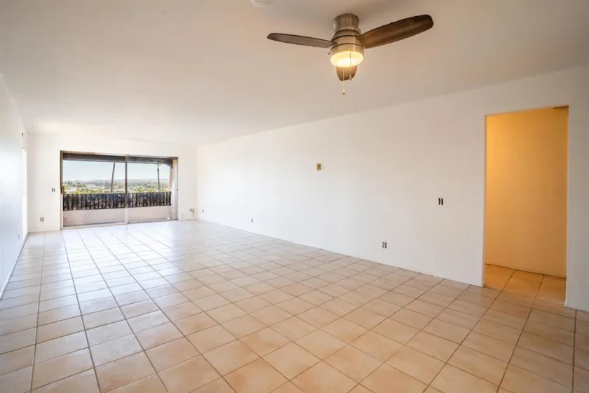2540 Clairemont Drive #307 photo 16