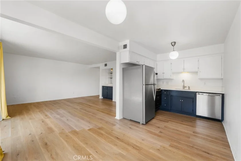 972 E California #207 photo 13
