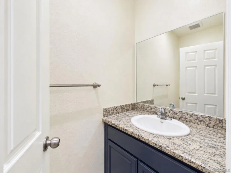 274 Vermont Court photo 9