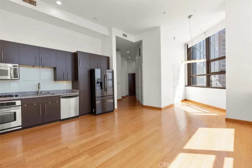 1100 Wilshire Boulevard #1812 photo 16