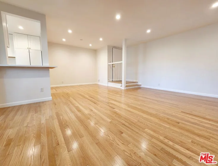 2209 Summertime Lane #209 photo 1