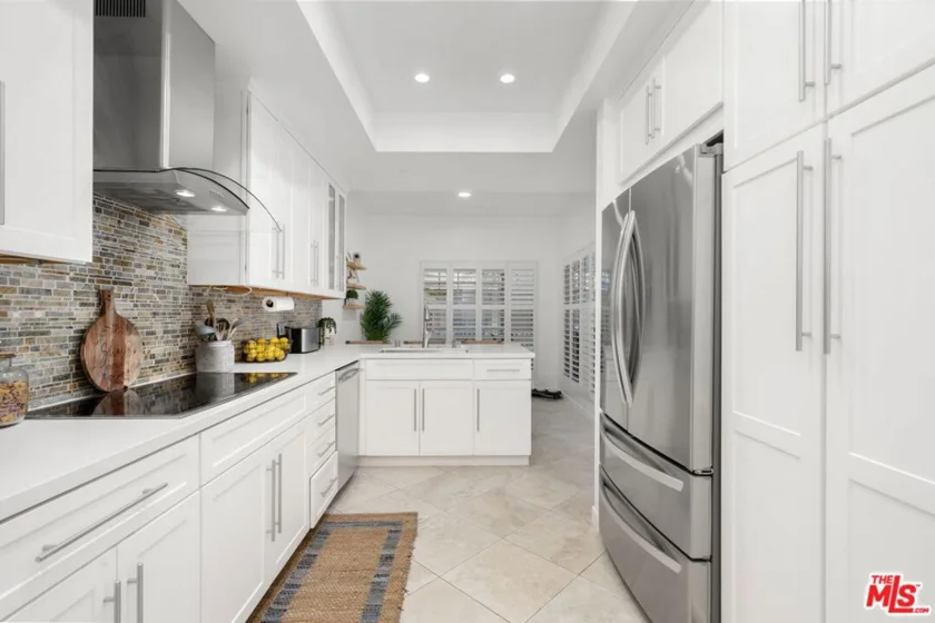 4338 Redwood Avenue #B213 photo 5