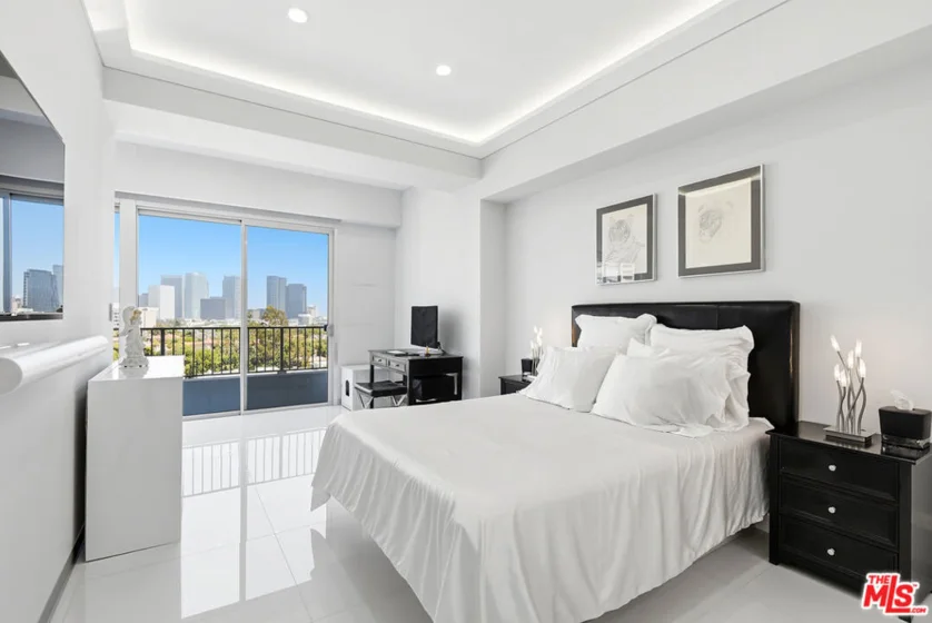 10501 Wilshire Boulevard #1007 photo 7