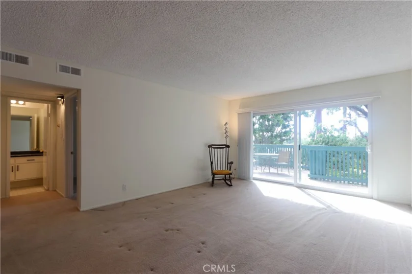 424 N Bellflower #101 photo 27