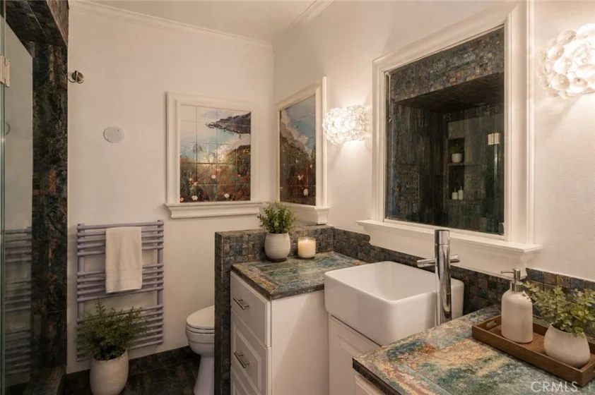 412 N Bellflower #104 photo 8