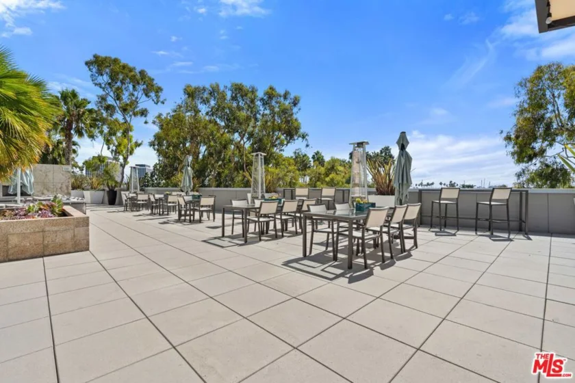 13650 Marina Pointe Drive #404 photo 23
