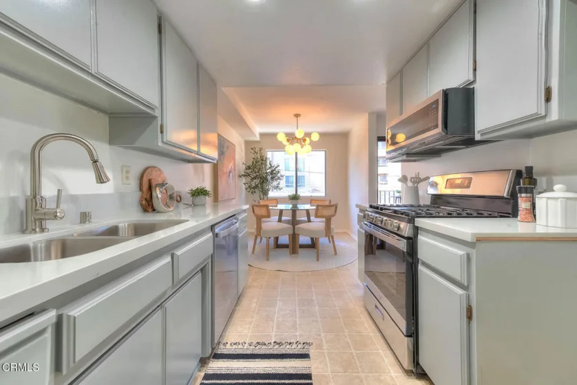 285 S Sierra Madre Boulevard #E photo 14