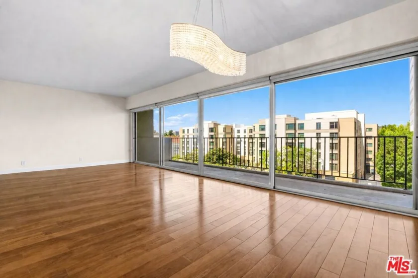 10450 Wilshire Boulevard #4G photo 6