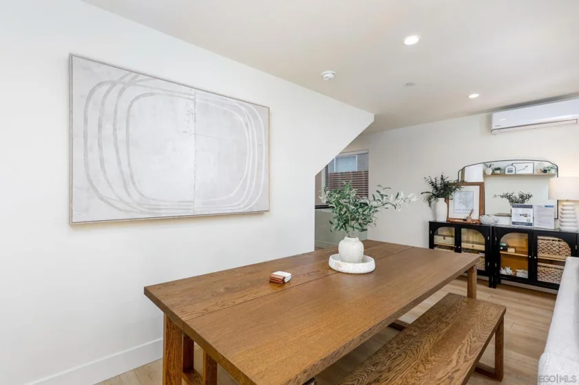2124 San Clemente Street photo 50