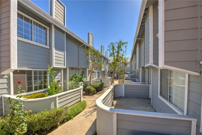 14425 Foothill #24 photo 3