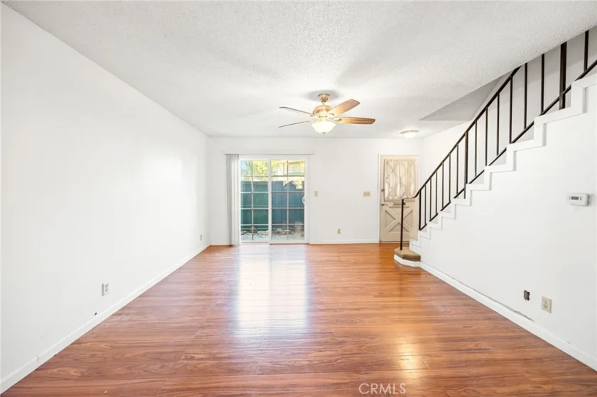 8174 Glengarry Green photo 8