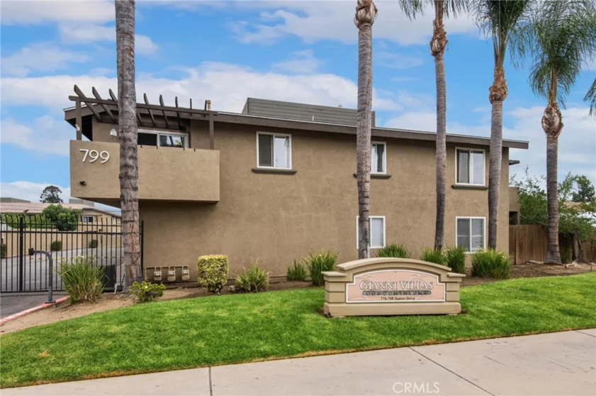799 Gianni Drive #210 photo 1