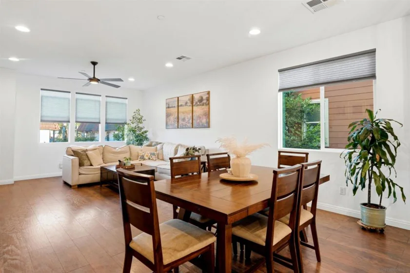 325 Royal Gln #608 photo 13