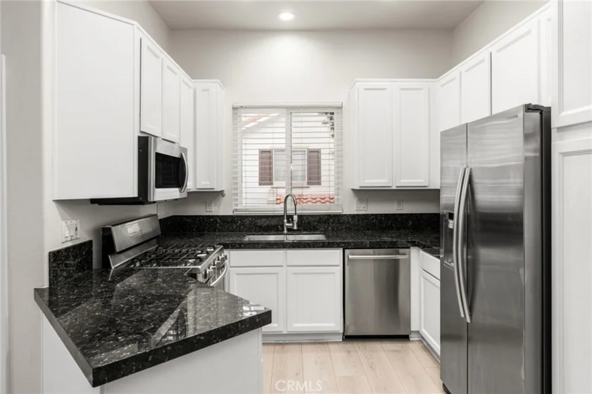 274 California Court photo 14