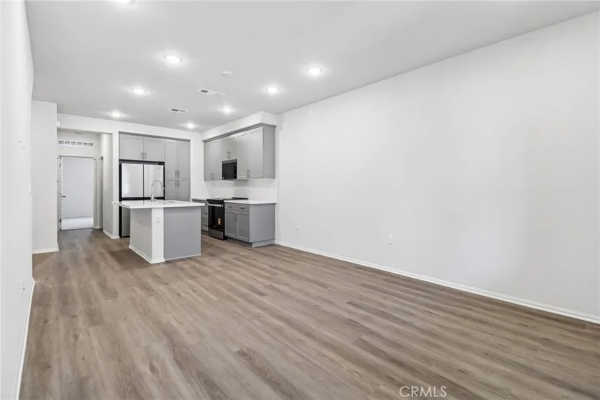 403 Lotus Drive photo 3