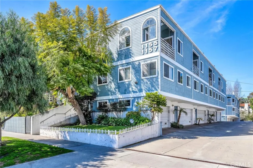 1157 S Leland Street #3 photo 1