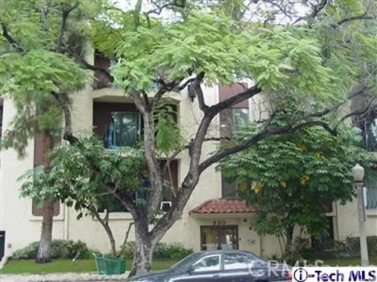 330 N Jackson Street #320 photo 1