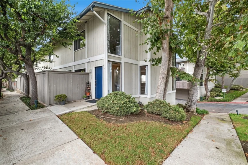 1201 Las Arenas Way #1 photo 1