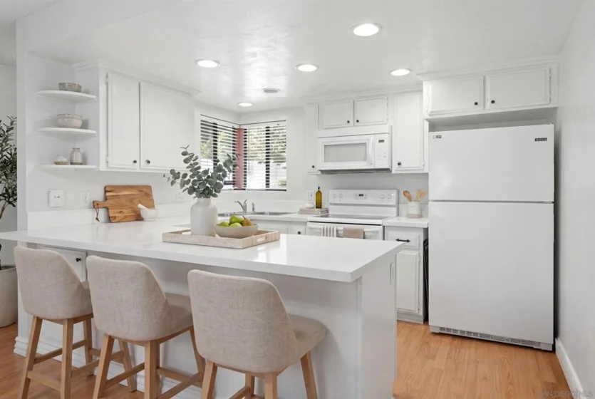 1257 E Grand Avenue ##D photo 8