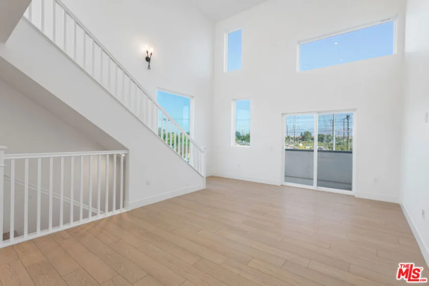 11212 W Victory Boulevard #7 photo 3