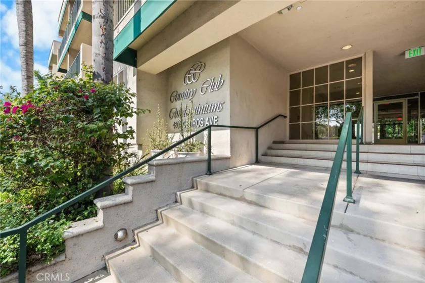 4501 Cedros #220 photo 23