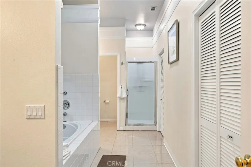 42761 Juniper photo 27