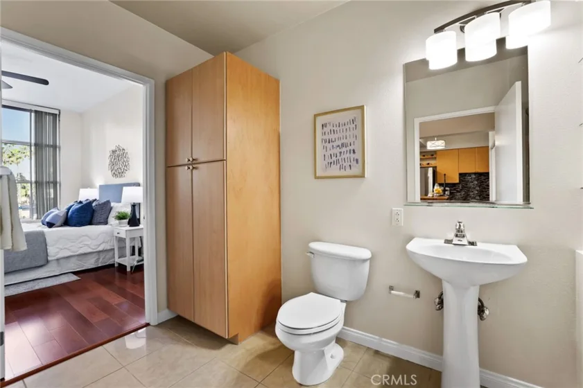 388 E Ocean Boulevard #305 photo 21