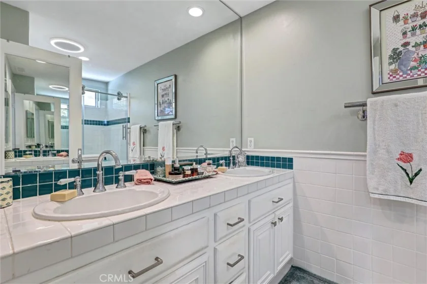 27451 Embassy Way photo 29