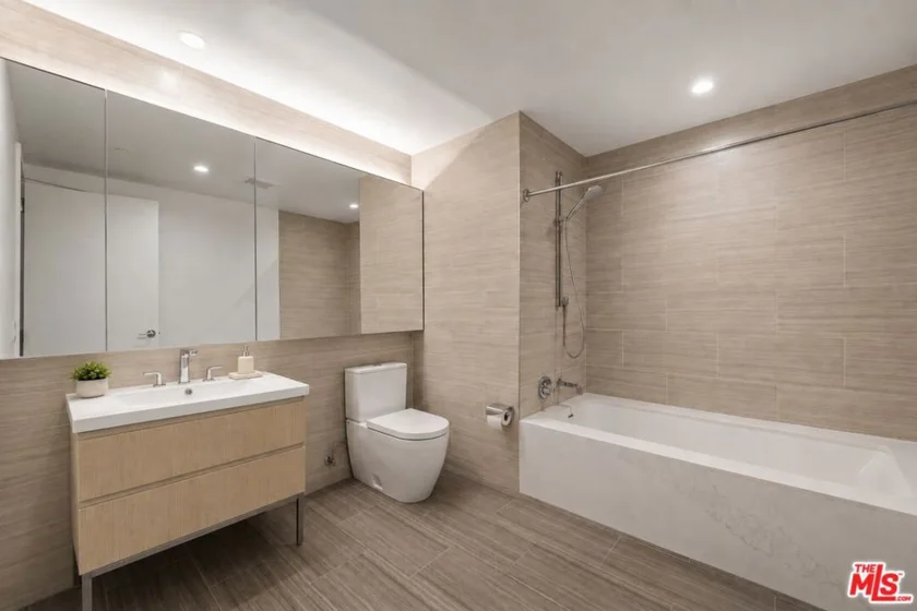 877 Francisco Street #1716 photo 8