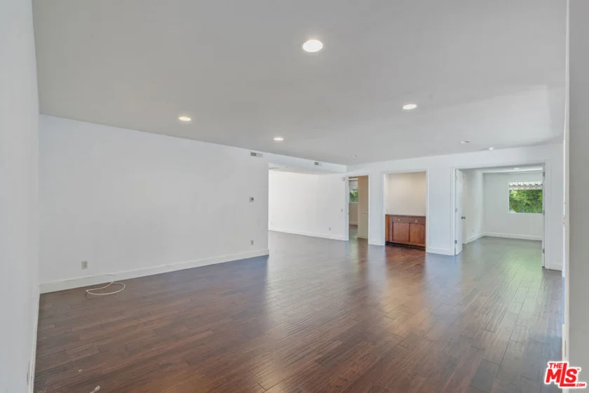 603 N Doheny Drive #2B photo 3