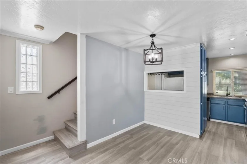 4727 Knickerbocker photo 5