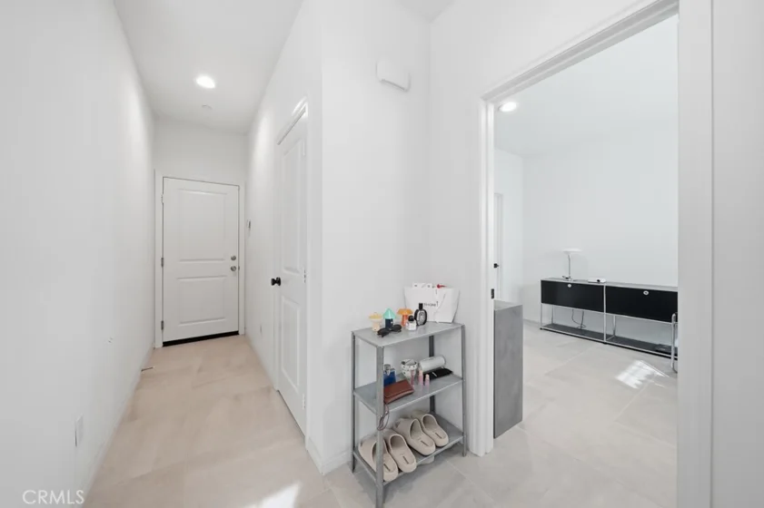 6931 Magnolia photo 3
