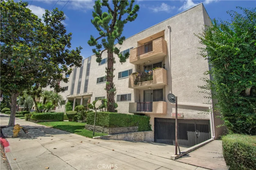 12955 Riverside Drive #102 photo 2