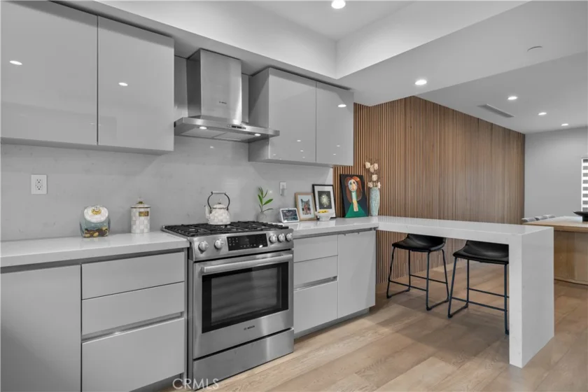 14157 Tiara Street #101 photo 16