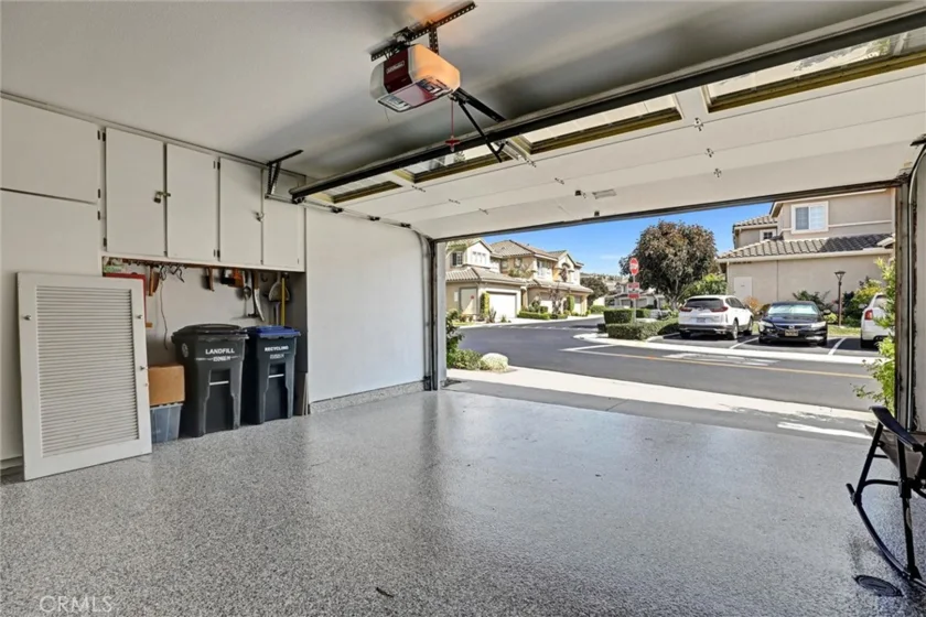 27451 Embassy Way photo 32